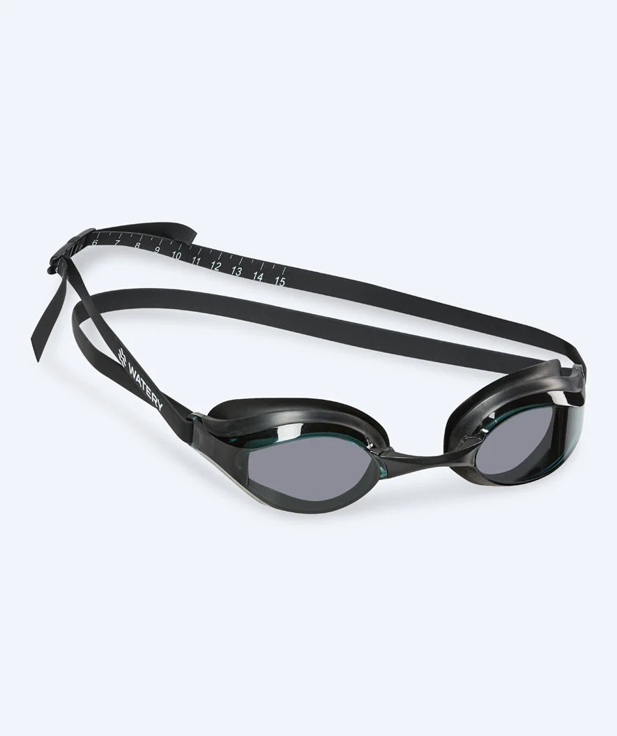 Watery Elite okulary do pływania - Poseidon - Czarny (przydymione soczewki)