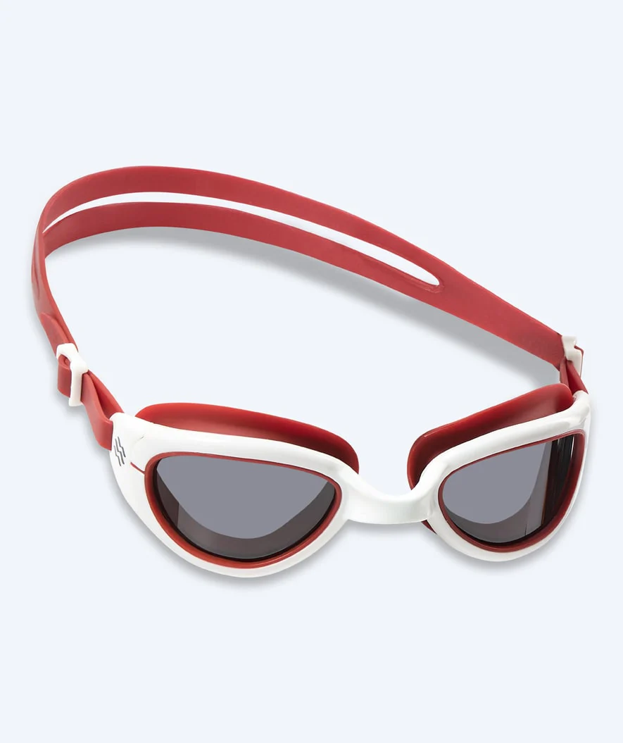 Watery okulary do pływania treningowe - Wade Active - Czerwony (przydymione soczewki)